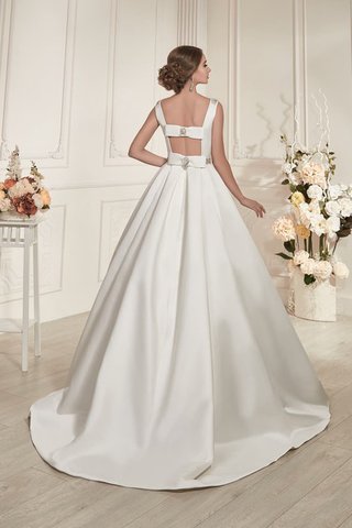 Robe de mariée romantique ligne a manche nulle avec perle de traîne courte