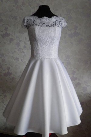 Robe de mariée avec bouton en dentelle col en bateau jusqu'au mollet en satin