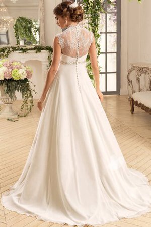 Robe de mariée en satin avec décoration dentelle voyant avec bouton chic