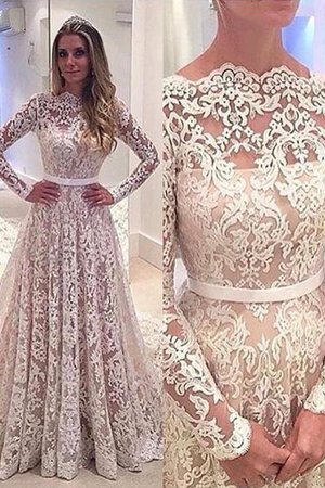 Robe de mariée naturel avec manche longue ligne a col en bateau de princesse