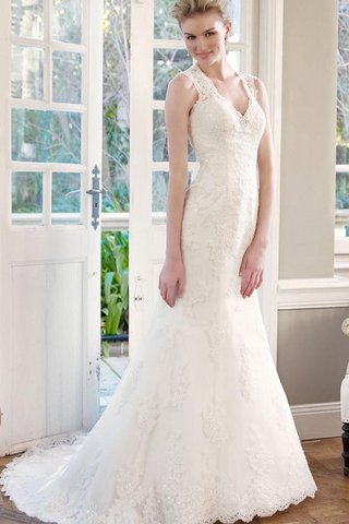 Robe de mariée longue collant en dentelle manche nulle de col en v