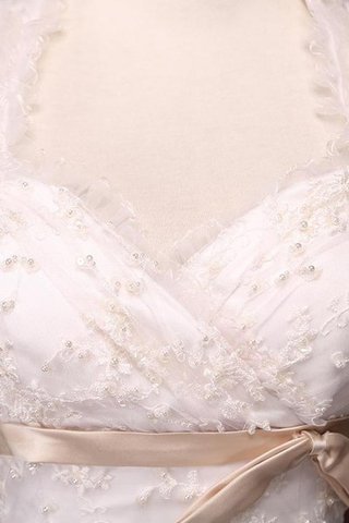 Robe de mariée d'epaule ecrite en satin avec décoration dentelle en tulle avec perle