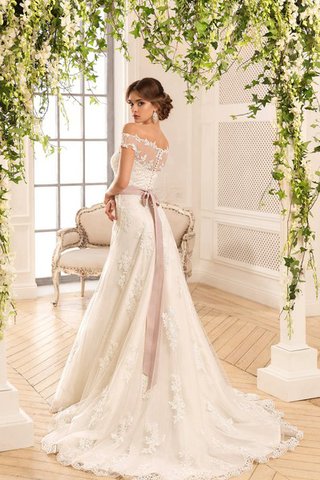 Robe de mariée longue ligne a avec ruban boutonné avec manche courte