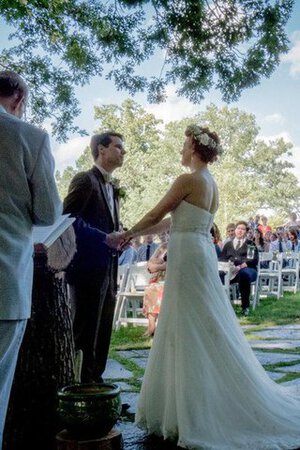 Robe de mariée naturel manche nulle en organza a-ligne de col en cœur