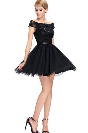 Robe de bal bref elégant eclaté en tulle epaule nue