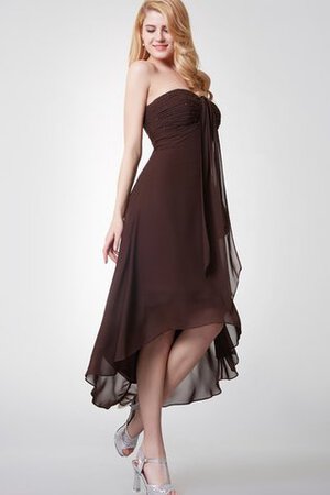 Robe demoiselle d'honneur chic haut bas manche nulle de bustier col en forme de cœur