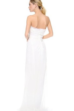 Robe de mariée longue longueur au ras du sol de bustier manche nulle sans dos