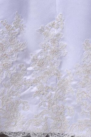 Robe de mariée en satin ligne a avec perle ceinture en étoffe decoration en fleur