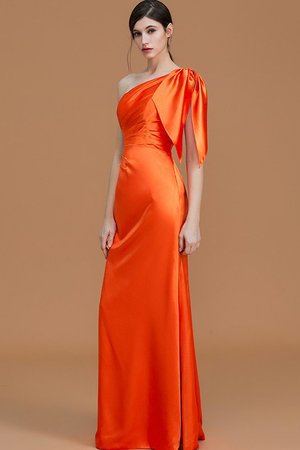 Robe demoiselle d'honneur naturel ruché de sirène en satin d'épaule asymétrique