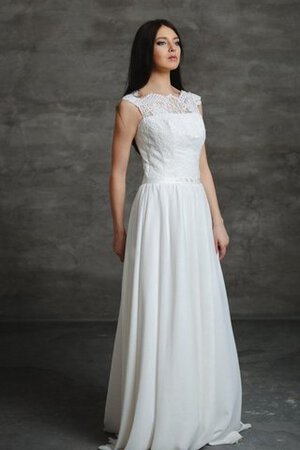 Robe de mariée plissé avec perle trou serre de col bateau longueru au niveau de sol