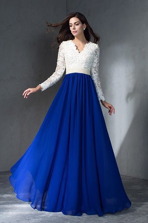 Robe de soirée ligne a jusqu'au sol de princesse avec chiffon v encolure