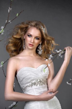 Robe de mariée naturel avec sans manches avec fronce avec perle jusqu'au sol