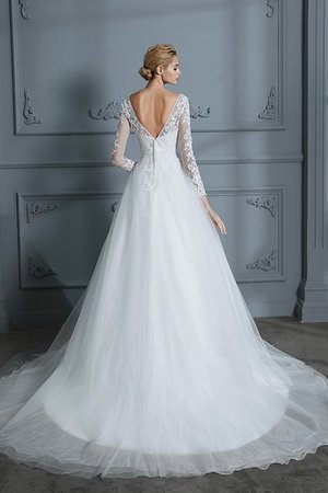 Robe de mariée avec manche longue honorable avec décoration dentelle v encolure naturel