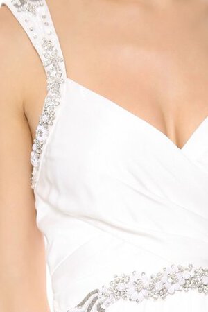 Robe de mariée longue col élisabéthain en satin ceinture en étoffe avec ruban