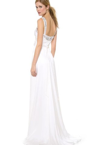 Robe de mariée longue col élisabéthain en satin ceinture en étoffe avec ruban