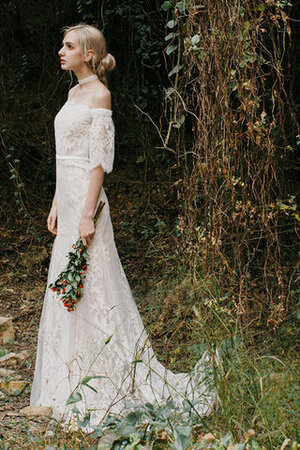 Robe de mariée a plage frappant de bustier textile en tulle naturel