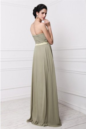 Robe demoiselle d'honneur longue plissage avec fleurs de bustier en chiffon