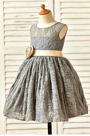 Robe cortège fille naturel avec fleurs manche nulle arrivée au mollet ligne a