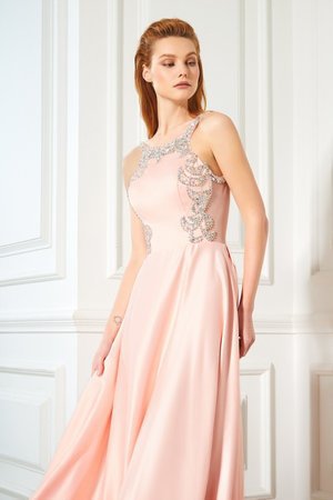 Robe de bal avec perle longueur au niveau de sol en satin de princesse ligne a