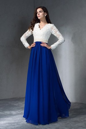 Robe de soirée ligne a jusqu'au sol de princesse avec chiffon v encolure