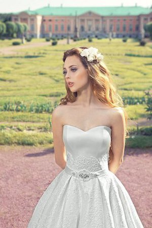 Robe de mariée longue naturel a-ligne avec perle avec sans manches