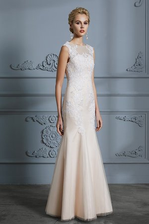 Robe de mariée col u profond en tulle de sirène avec sans manches éblouissant