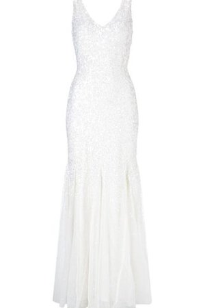 Robe de mariée chic textile en tulle avec fronce au bord de la mer collant