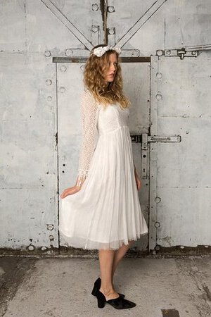 Robe de mariée delicat vintage avec manche longue col en bateau longueur mollet