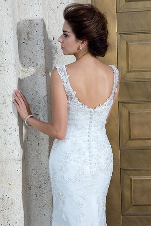 Robe de mariée longue naturel avec sans manches appliques v encolure