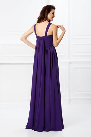 Robe de bal longue longueur au ras du sol avec chiffon ligne a de col en cœur