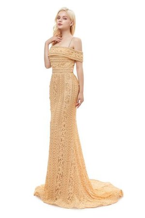 Robe de bal glamour avec décoration dentelle moderne romantique distinguee