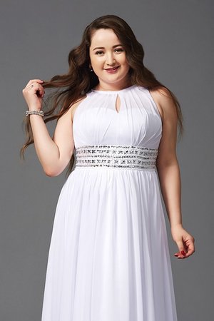 Robe de bal ligne a au niveau de cou fermeutre eclair de princesse avec perle