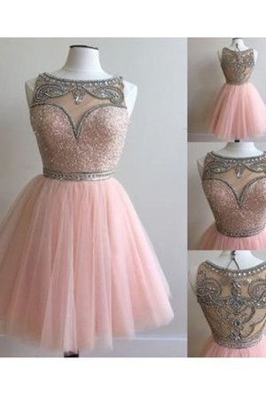 Robe de cocktail naturel avec perle de princesse manche nulle ligne a