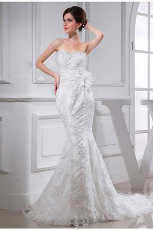 Robe de mariée en satin avec zip de tour de ceinture empire manche nulle avec perle