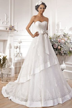 Robe de mariée longue appliques avec nœud à boucles col en forme de cœur a-ligne