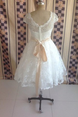Robe de mariée plissé vintage facile avec décoration dentelle longueur mollet