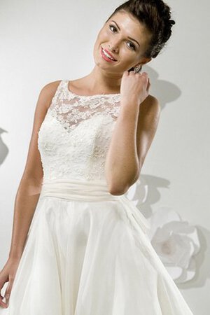 Robe de mariée ceinture en dentelle longueur mollet en satin en organza