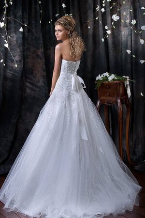 Robe de mariée longue de traîne courte en tulle avec nœud col en forme de cœur