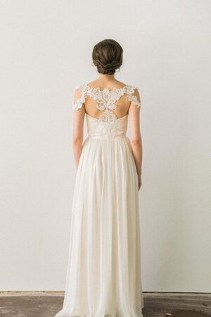 Robe de mariée col en reine avec chiffon ruché manche nulle col en forme de cœur