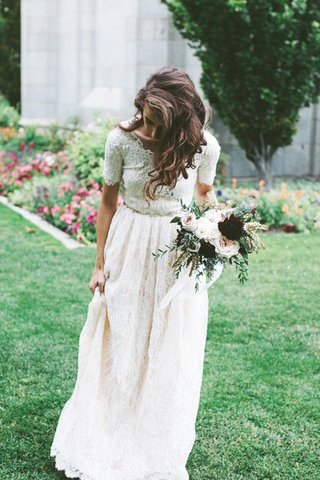 Robe de mariée plissé nature avec zip en plage manche nulle