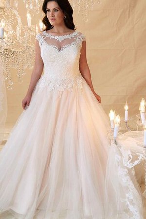 Robe de mariée romantique distinguee decoration en fleur en grandes tailles ligne a