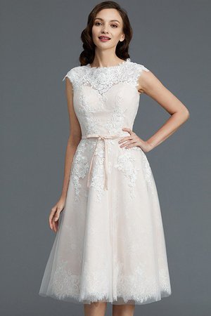 Robe de mariée de col bateau manche nulle textile en tulle de princesse a-ligne