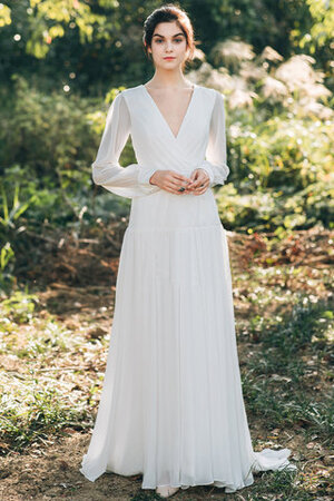 Robe de mariée ligne a chaming en plein air satin en simulation formelle