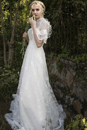 Robe de mariée avec décoration dentelle avec zip ligne a rêveur naturel