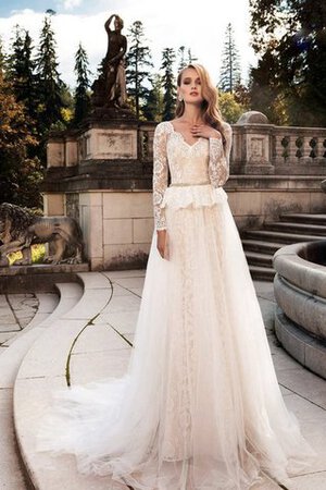 Robe de mariée intemporel discrete chic de traîne moyenne avec gradins