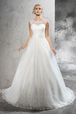 Robe de mariée de traîne moyenne avec zip de mode de bal manche nulle ceinture