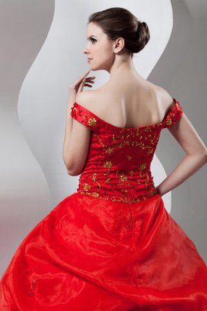 Robe de quinceanera brodé avec perle d'epaule ecrite ornée de mode de bal