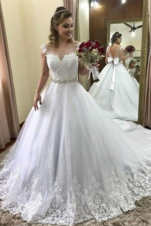 Robe de mariée avec perle de traîne moyenne col en forme de cœur frappant en tulle