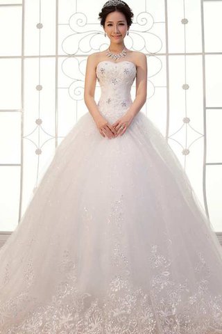 Robe de mariée delicat romantique avec décoration dentelle cordon de traîne longue