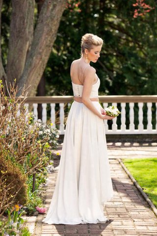 Robe de mariée au bord de la mer ligne a avec chiffon fermeutre eclair haut bas